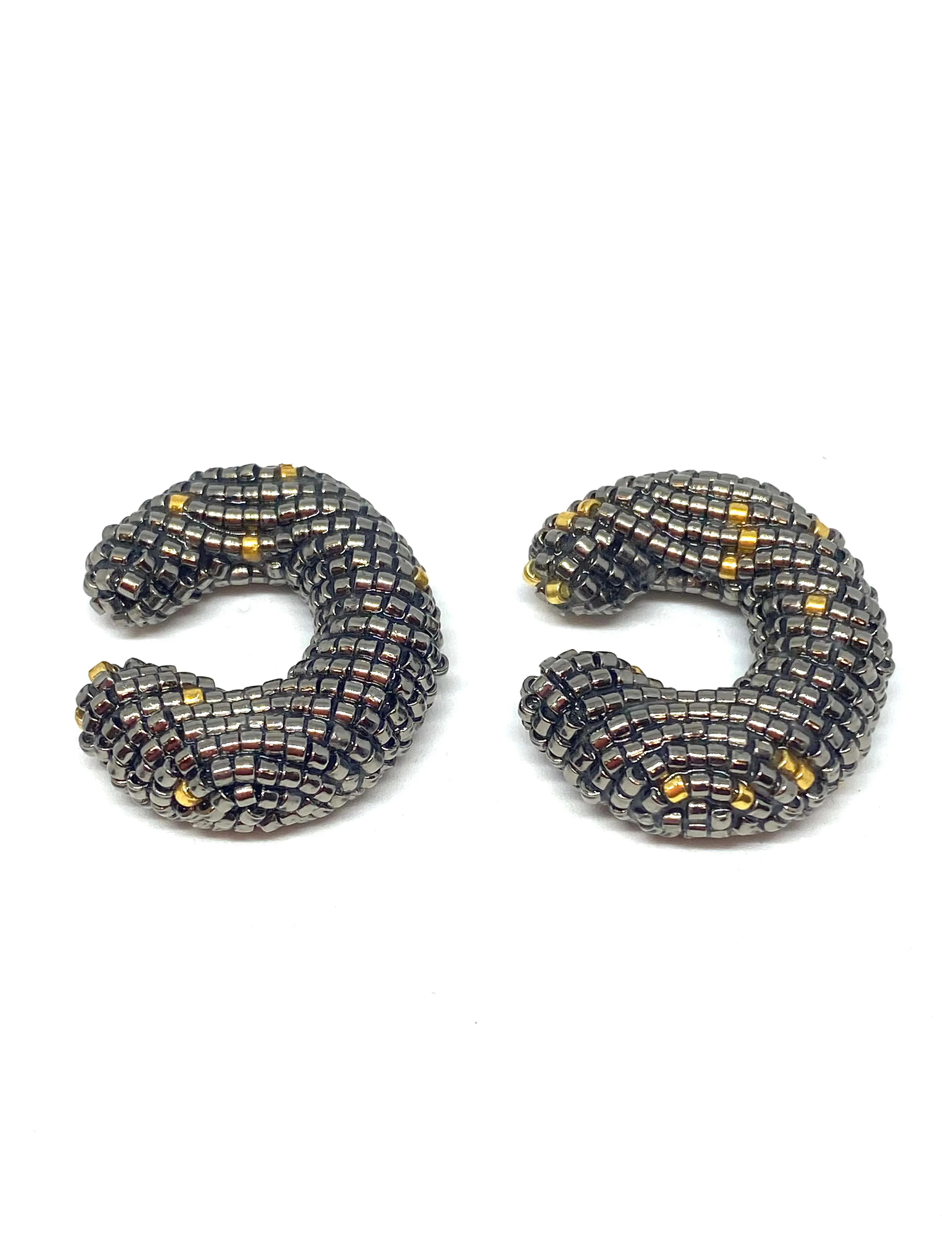 Susanna Vega Nickel Small Ora Earcuff