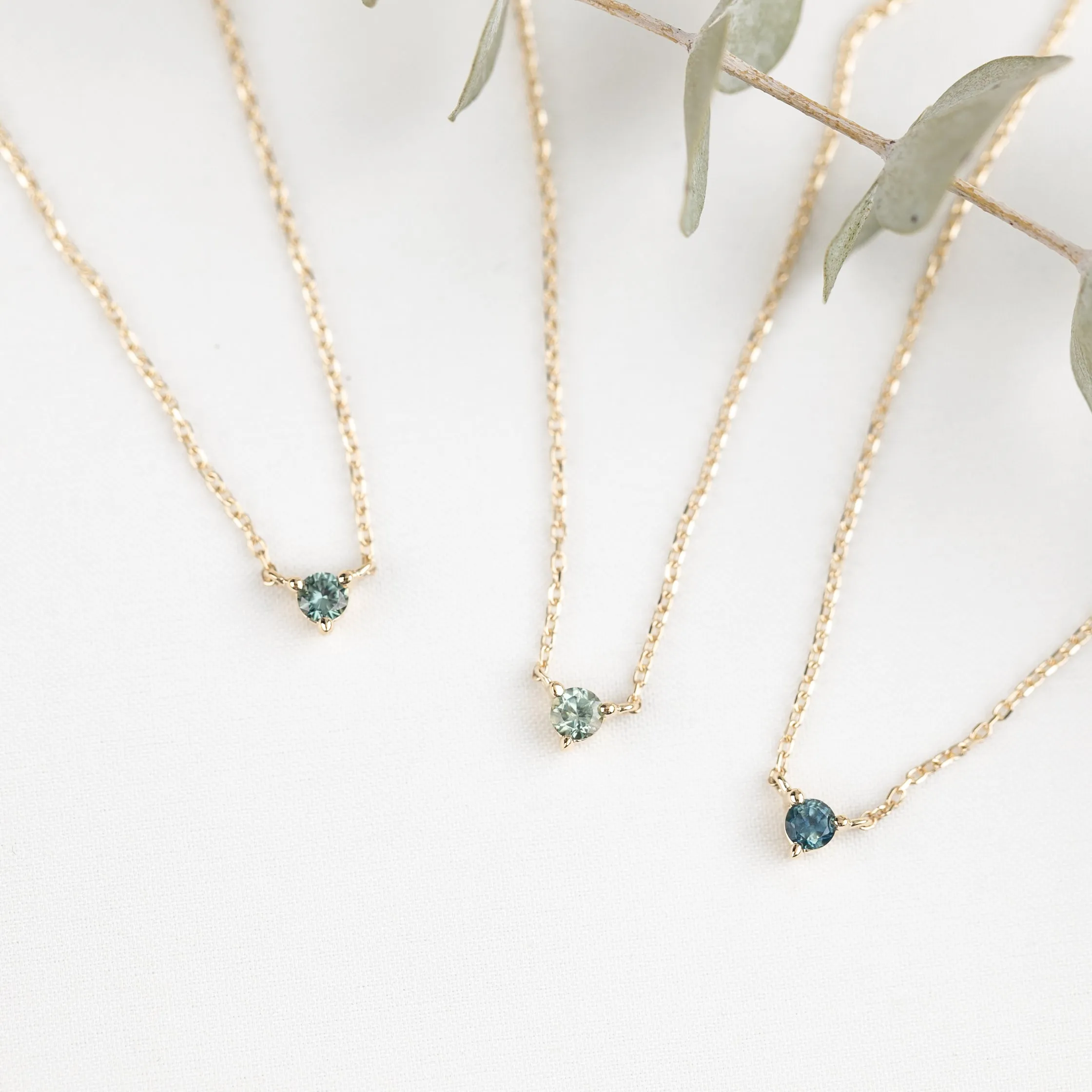 Three Prong Necklace Setting (Round 3-4mm)