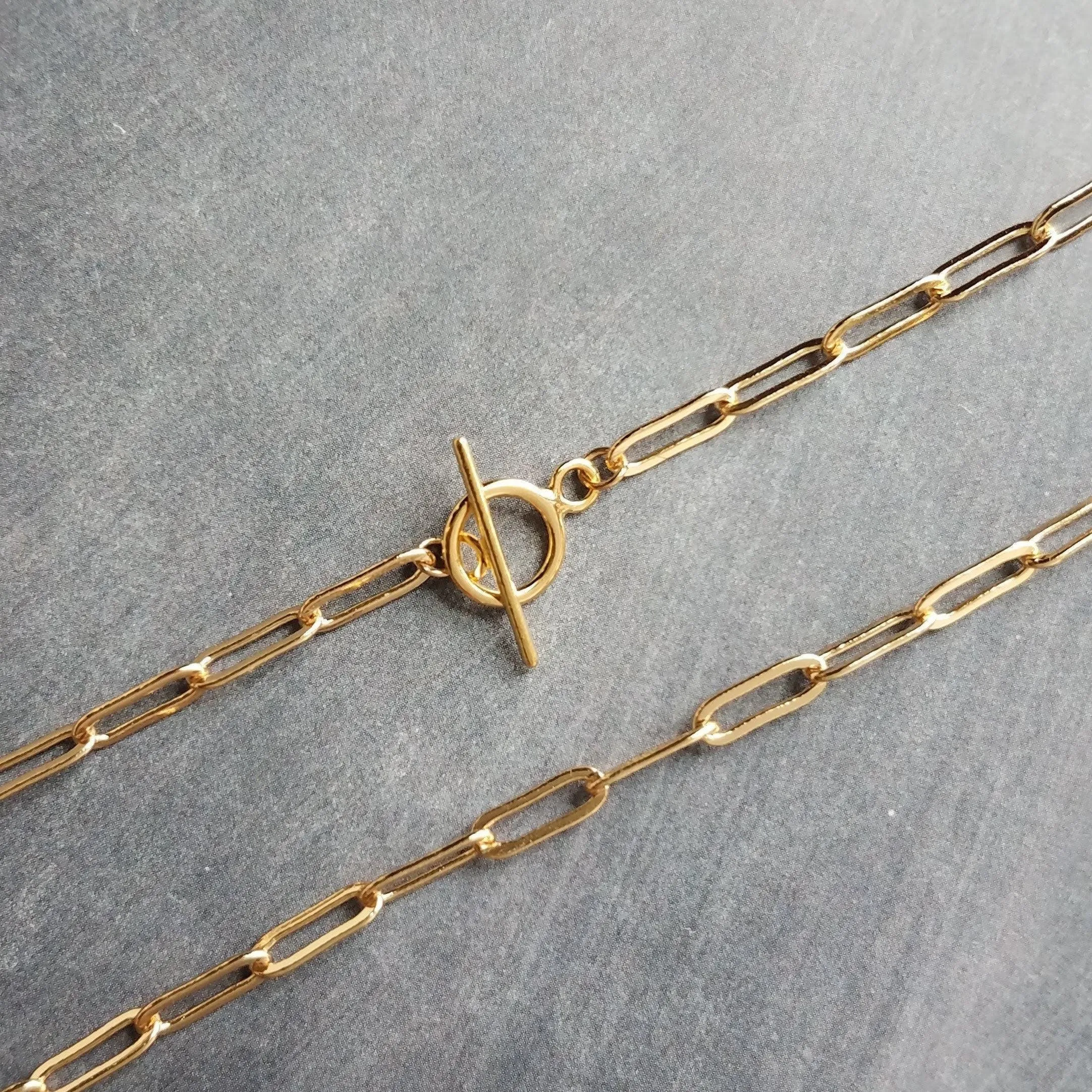 Tiny Gold Oval Link Chain, front toggle clasp, front clasp, small paperclip chain, tiny toggle clasp, little oval chain front clasp necklace