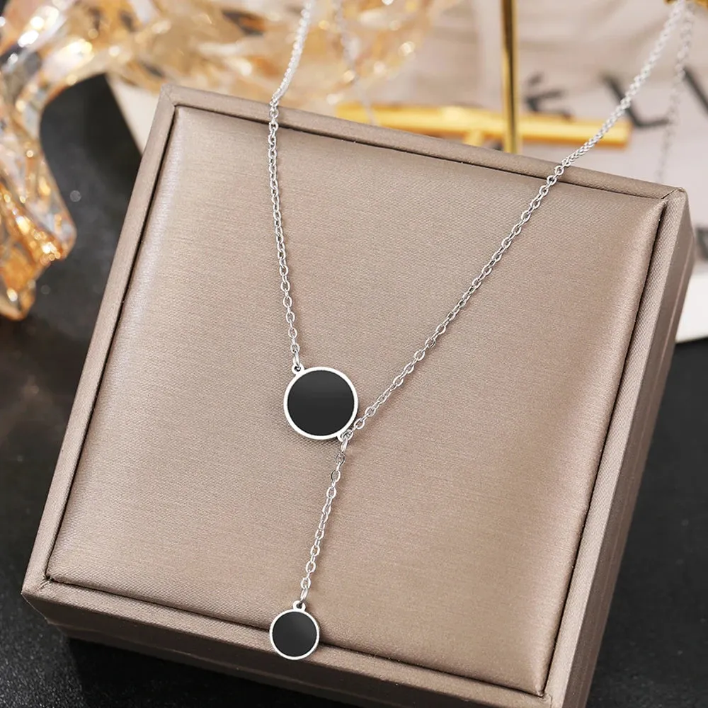 Vintage Black Round Pendant Necklace