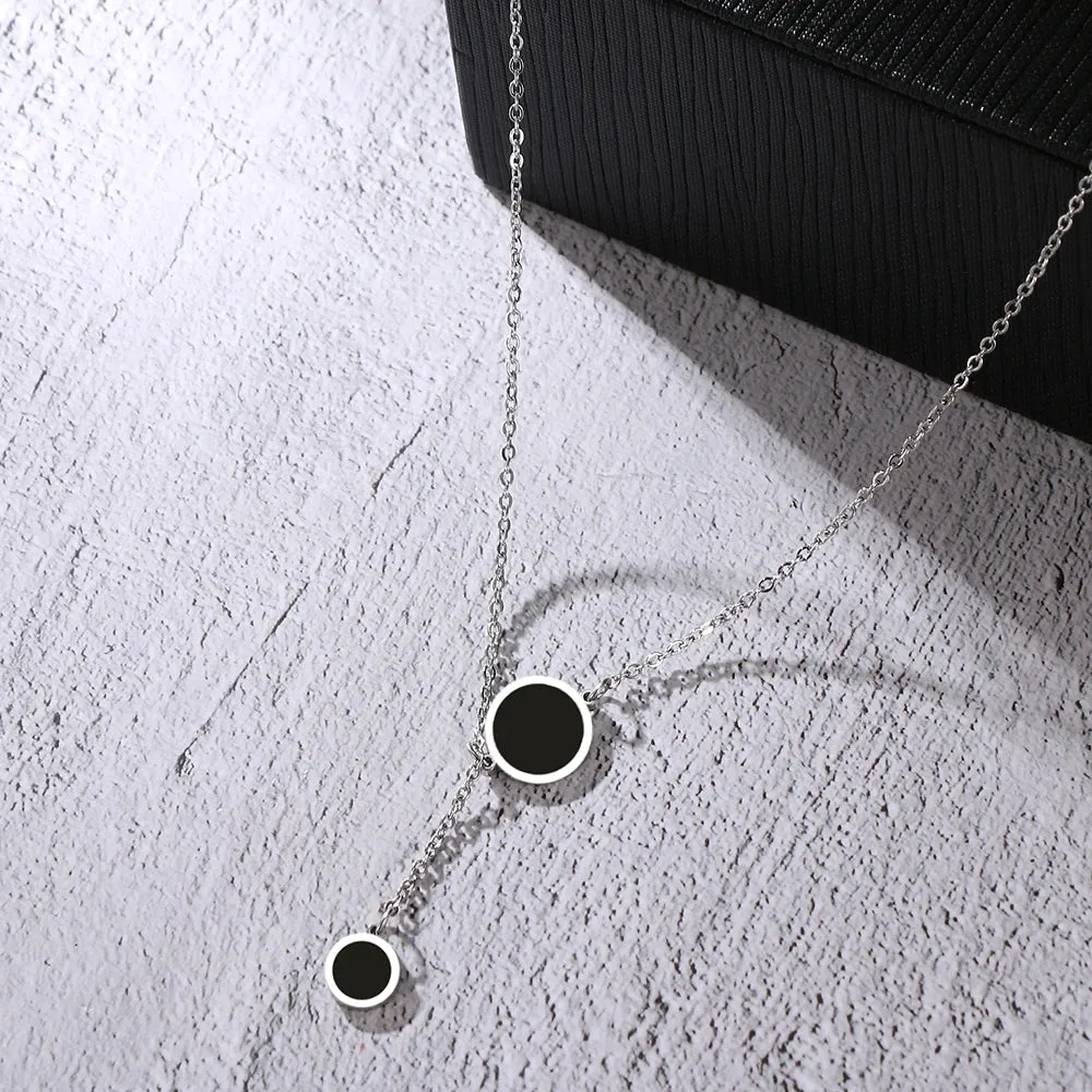 Vintage Black Round Pendant Necklace