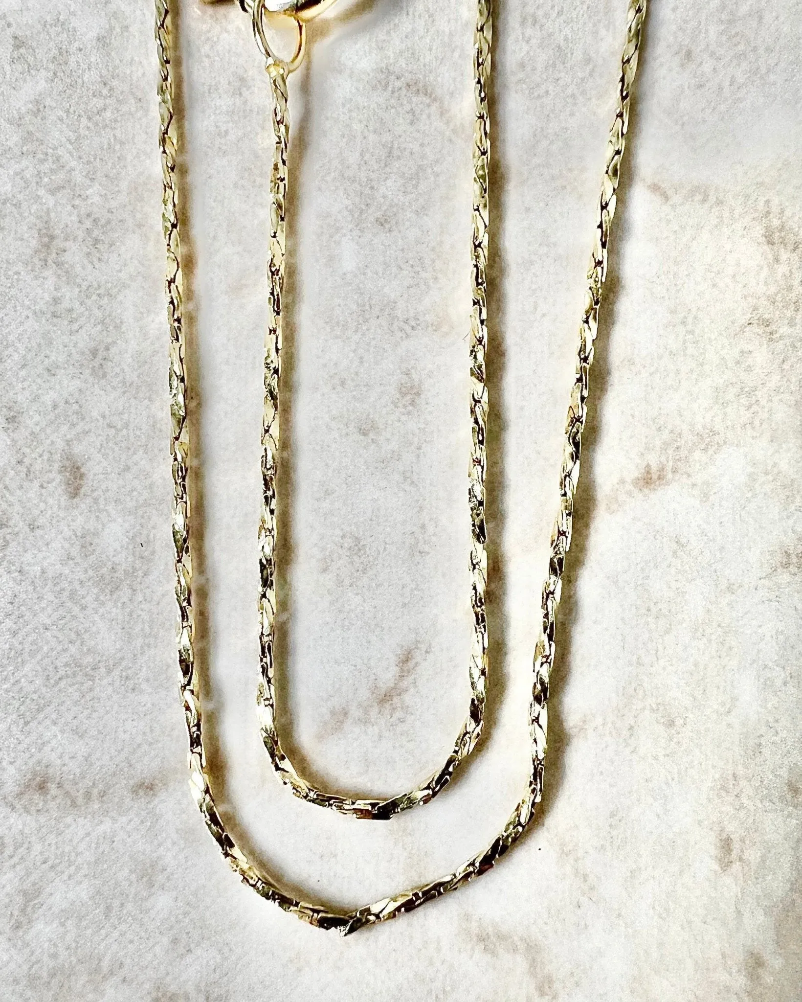 Vintage Italian 18 Karat Yellow Gold 16.25 Inches Chain Necklace By UnoAErre