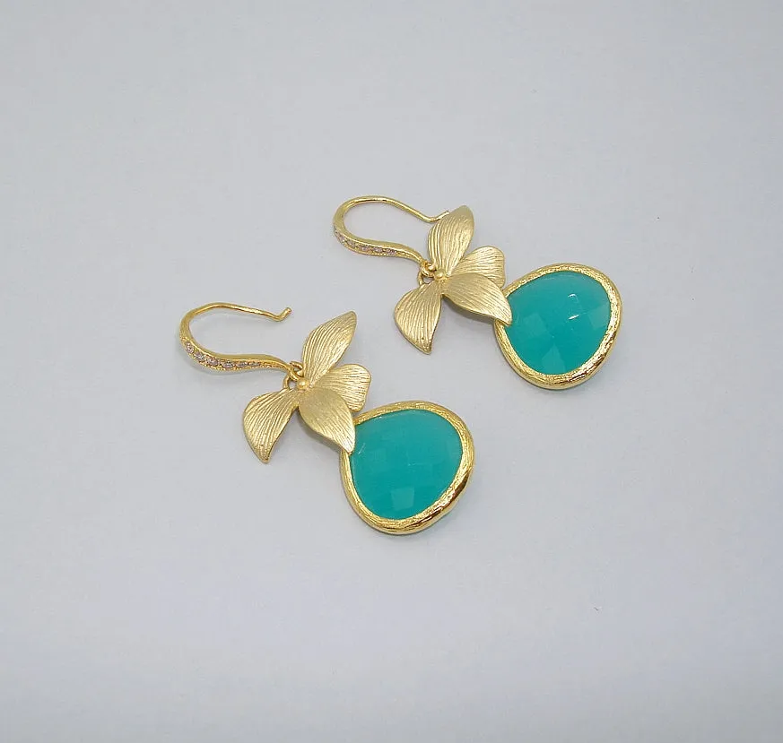 Wedding Jewelryl Bridesmaid Gift Bridesmaid Earrings Mint Opal Teardrop Framed Gold Flower Earrings.