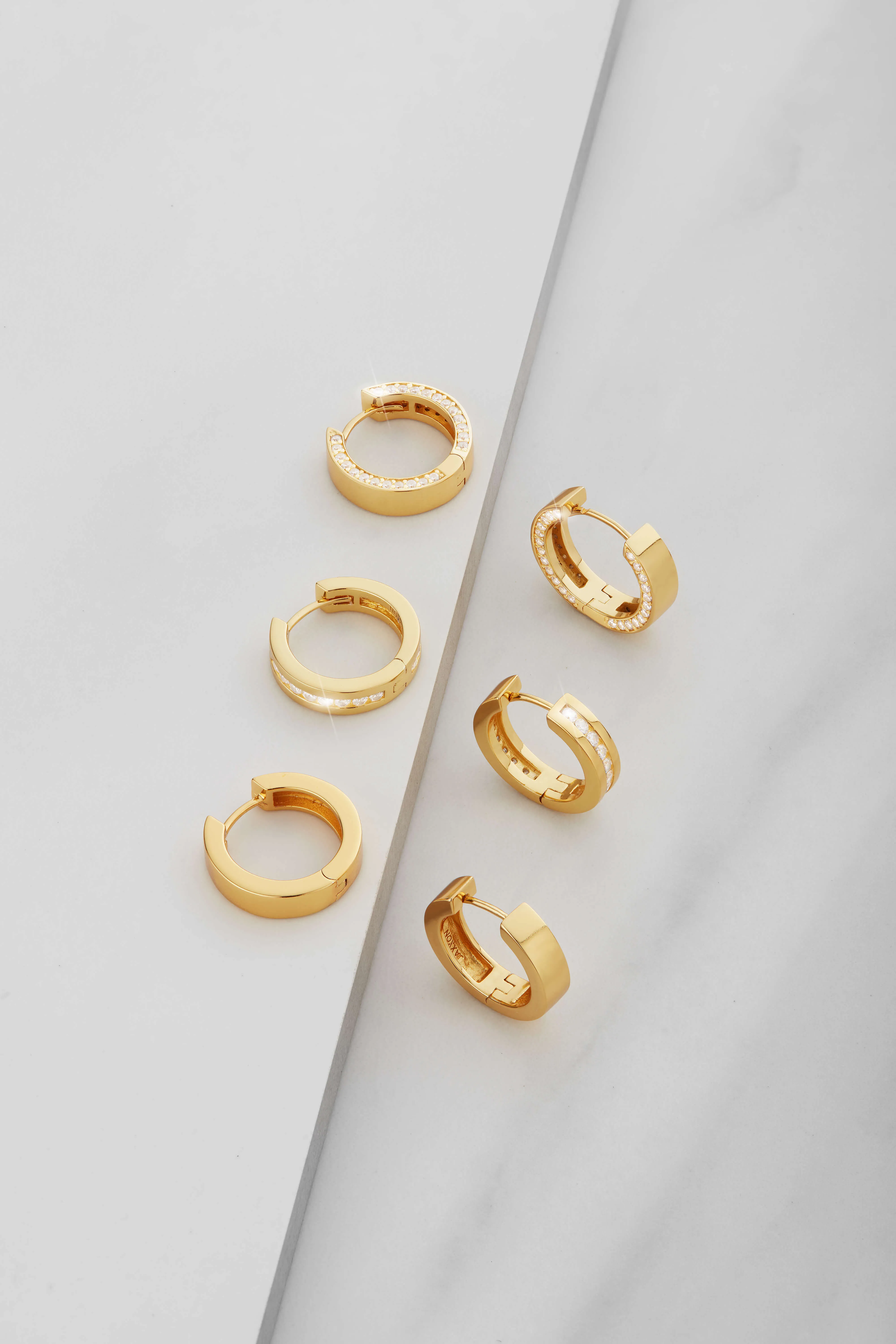Women's Classic Hoop Earrings - Gold