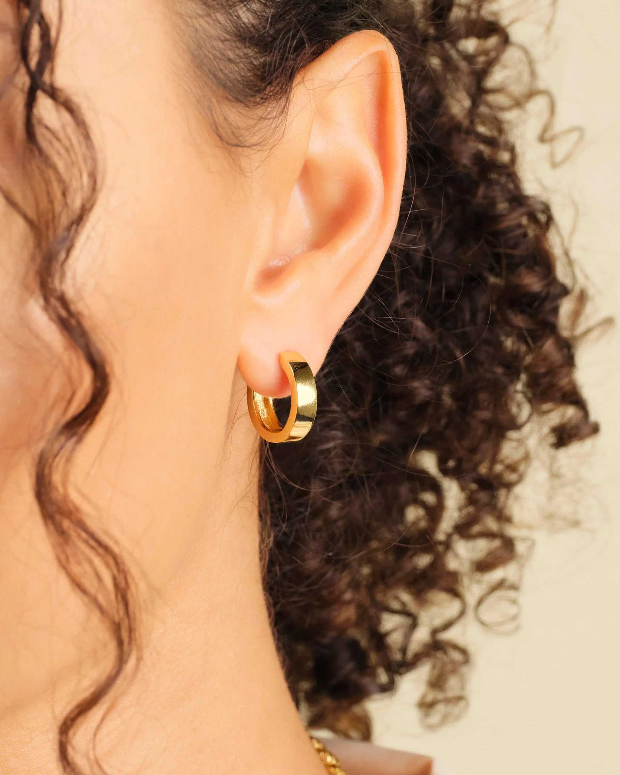Women's Classic Hoop Earrings - Gold