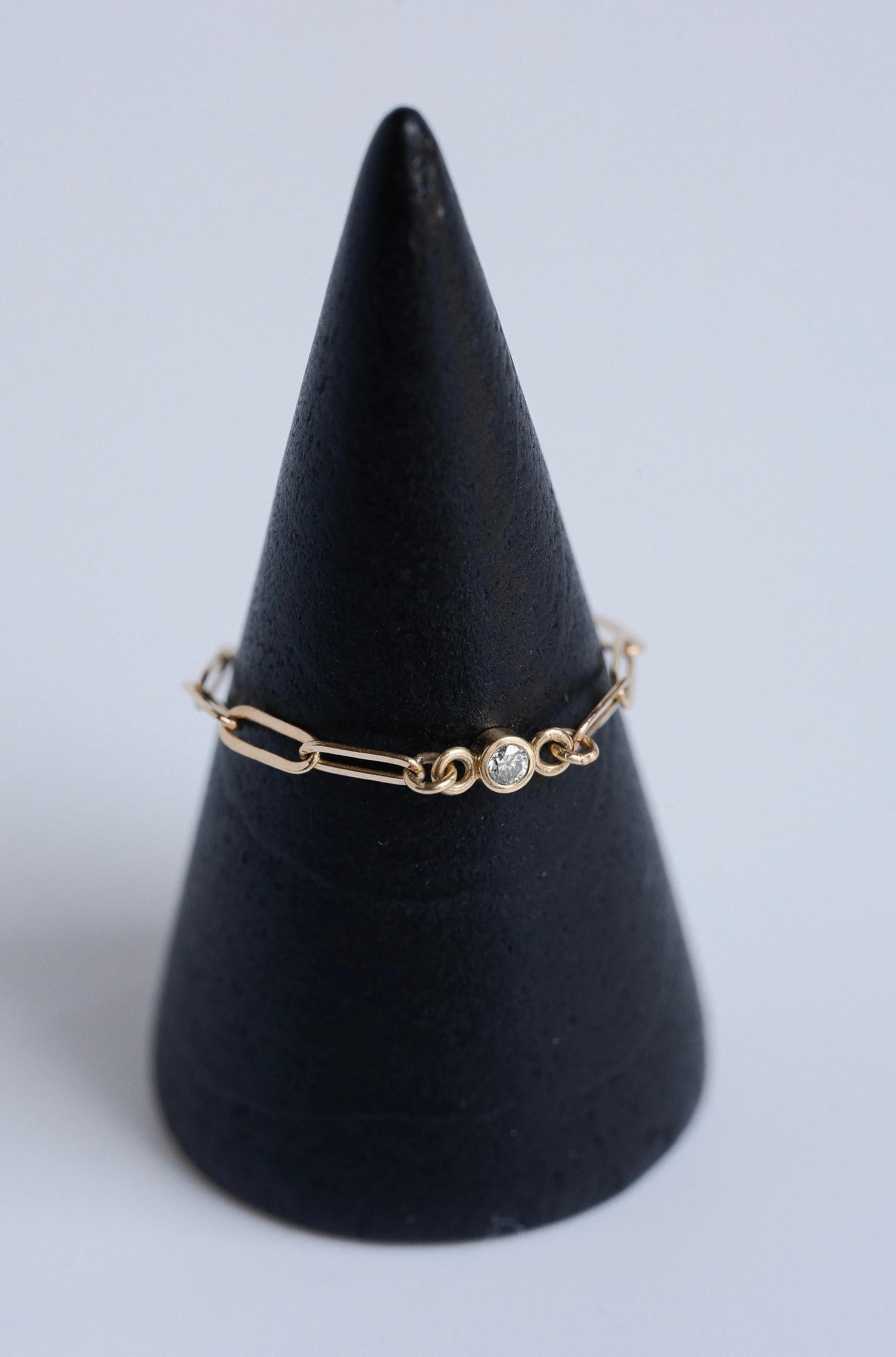 Yellow Gold Paperclip Chain Ring in 14 Karat Yellow Gold (with Lab Created Diamond)